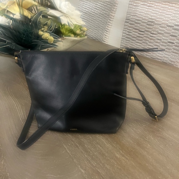 Fossil Black Leather Crossbody Bag with Gold Accents - Picture 1 of 6